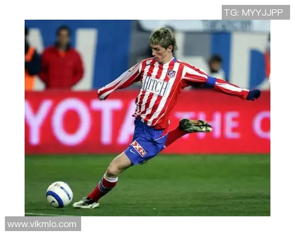 足球场上的搞笑天才那些犯二的明星球员背后的趣事与传奇