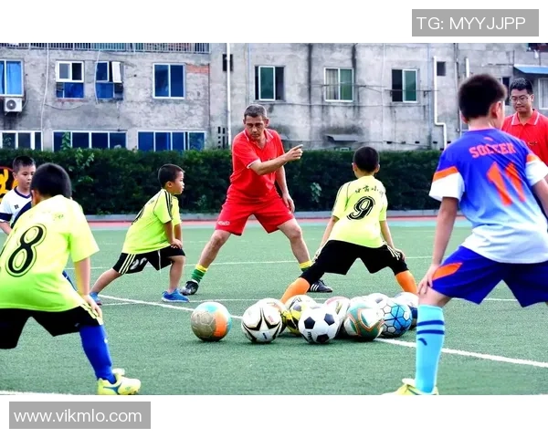 足球教练多的时代如何影响青少年足球发展与未来人才培养